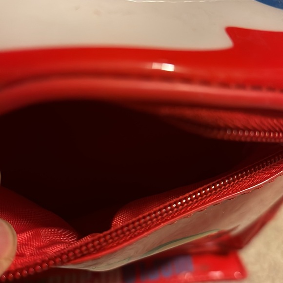 Disney Cars Lightning McQueen Rolling Suitcase - Picture 8 of 10